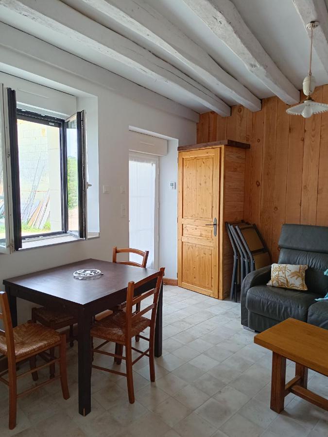 Gite De La Grand Maison Le Noyer Seigy Exteriér fotografie